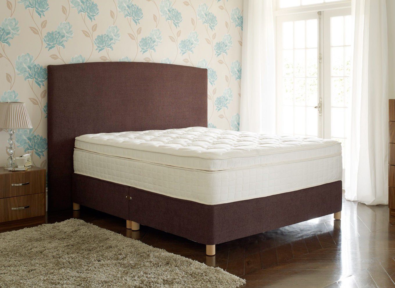 3`0 Single Connoisseur Pocket Spring Divan with Legs - Medium