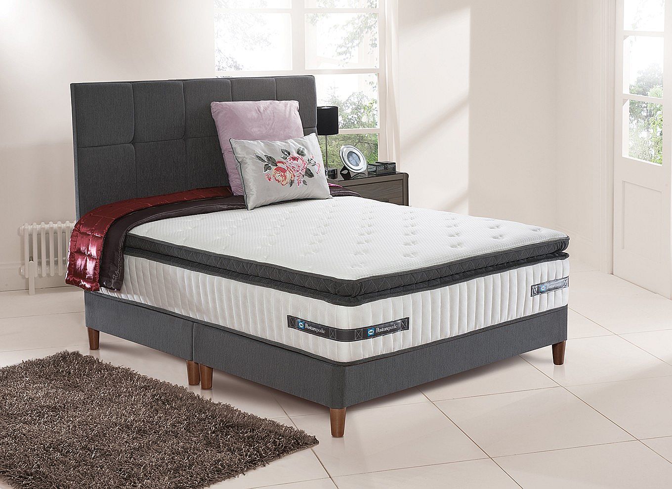 3`0 Single Sealy Sotheby Pocket Spring Divan Bed with Legs