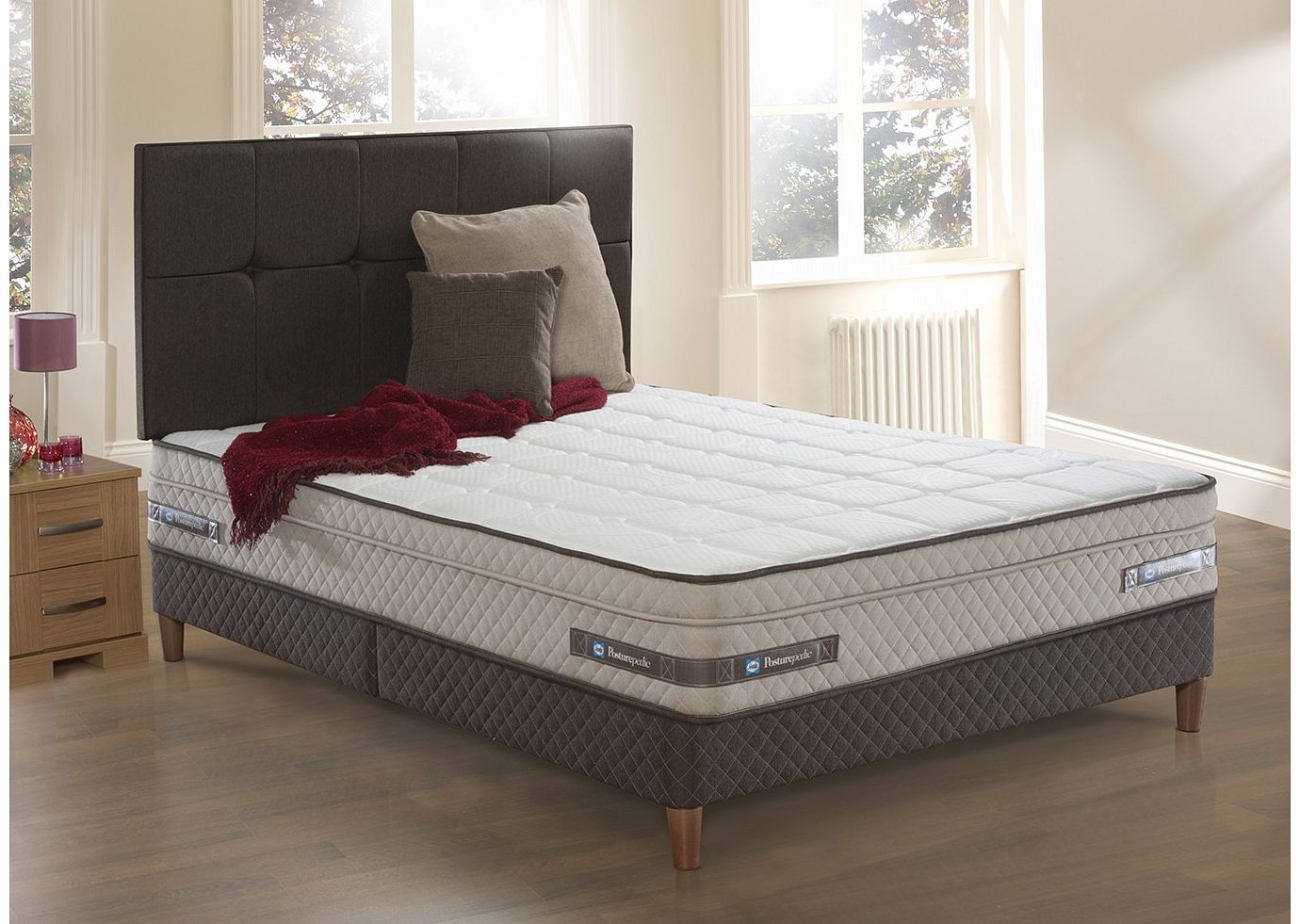 4`0 Small Double Sealy Pattison Posturetech Spring Divan Bed with