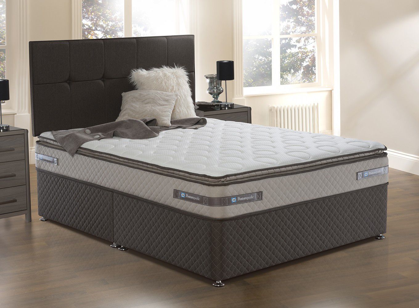 4`6 Double Sealy Columbus Posturetech Spring Divan Bed -