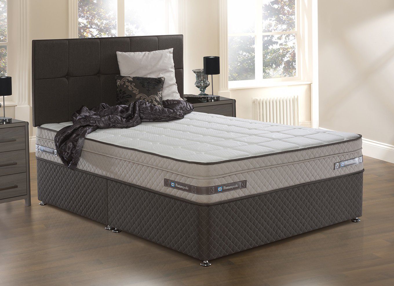 4`6 Double Sealy Pattison Posturetech Spring Divan Bed -