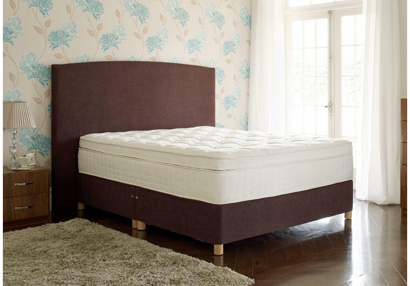 5`0 King Connoisseur Pocket Spring Divan with Legs - Medium