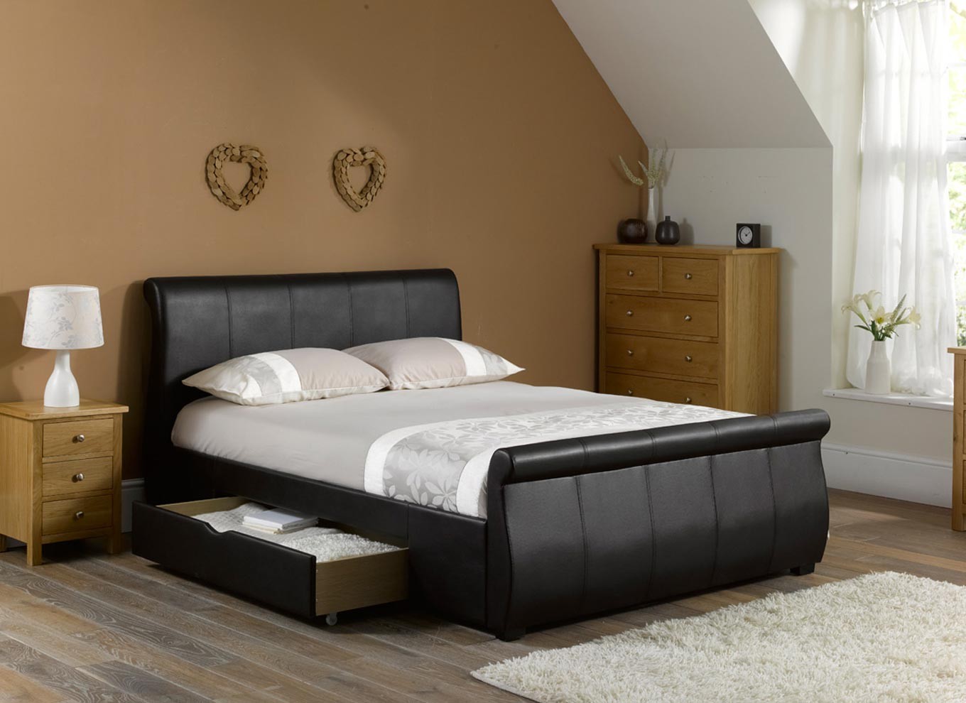 5`0 King Lucia Bedstead