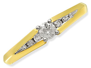 9ct gold and Diamond Ring 045102-O