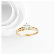 9ct gold CUBIC ZIRCONIA CHANNEL SET RING, K
