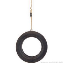 Tyre swing with rope (Pendulum style)