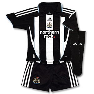 Adidas 07-09 Newcastle United Home Minikit