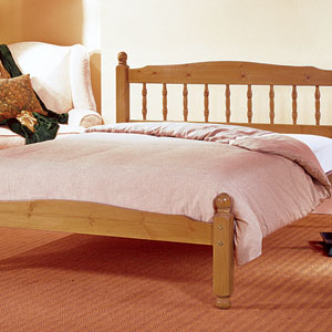 The Vancouver 4ft Sml Double Wooden Bedstead