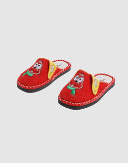 AMERICANand#39;S CUP FOOTWEAR Slippers GIRLS on YOOX.COM