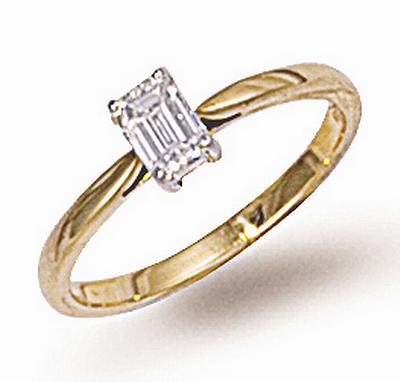 18 Carat Gold Diamond Engagement Ring (389)