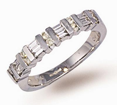 Ampalian Jewellery 18 Carat White Gold Diamond Ring (334)