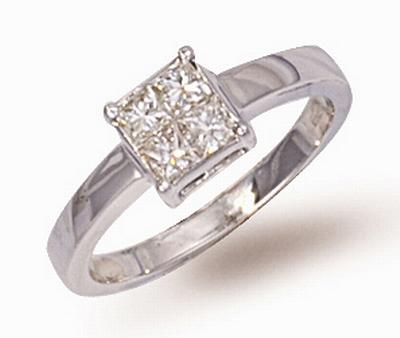 18 Carat White Gold Diamond Ring (340)