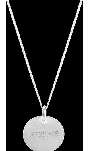 Amulette Silver Engrave Kiss Me Disk Pendant