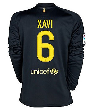 Nike 2011-12 Barcelona Nike L/S Away Shirt (Xavi 6)