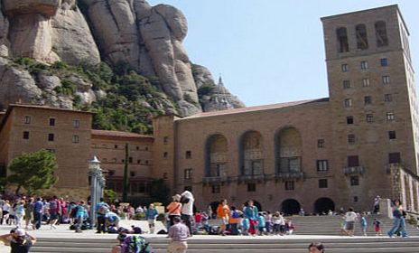 Barcelona to Montserrat Tour