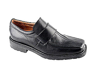 Barratts Classic Shoe with Centre Seam Detail