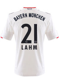 Adidas 2010-11 Bayern Munich Away Shirt (Lahm 21)