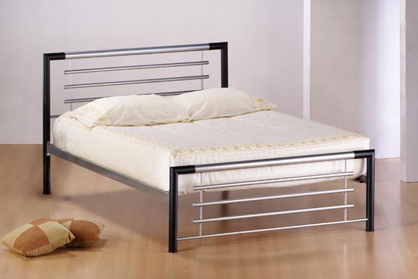 Bedworld Discount Faro Metal Bed Frame Double 135cm