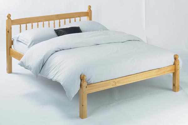 Pamela Pine Beds Double 135cm