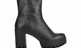 Bullboxer Black leather platform ankle boots