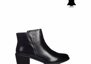 Carlton London Black leather mid-heel ankle boots