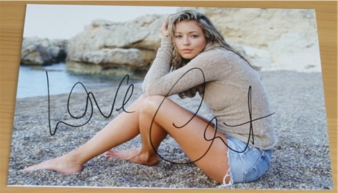 CAT DEELEY HAND SIGNED 6 x 4 INCH PHOTOCARD