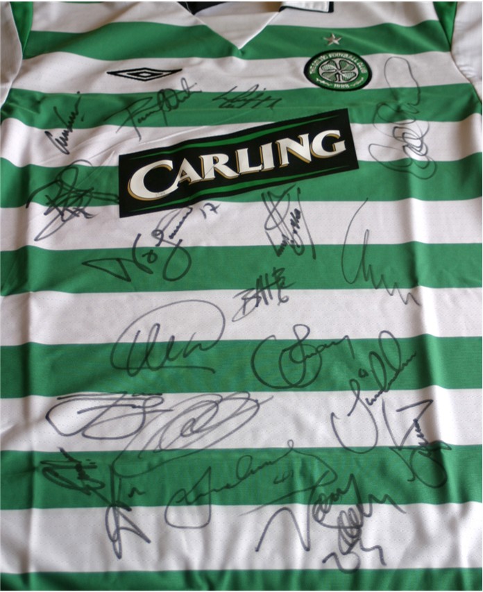 CELTIC 2005 HOME SHIRT SIGNED BY 19