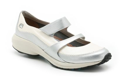 Clarks Jave Bar White Leather