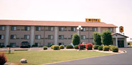 CLEAR LAKE SUPER 8 MOTEL - CLEAR LAKE