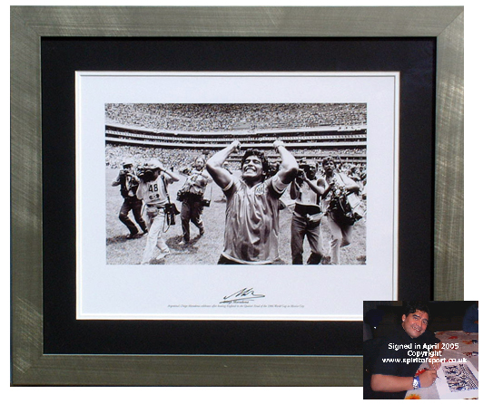Maradona - Signed and framed 86 World Cup photo print