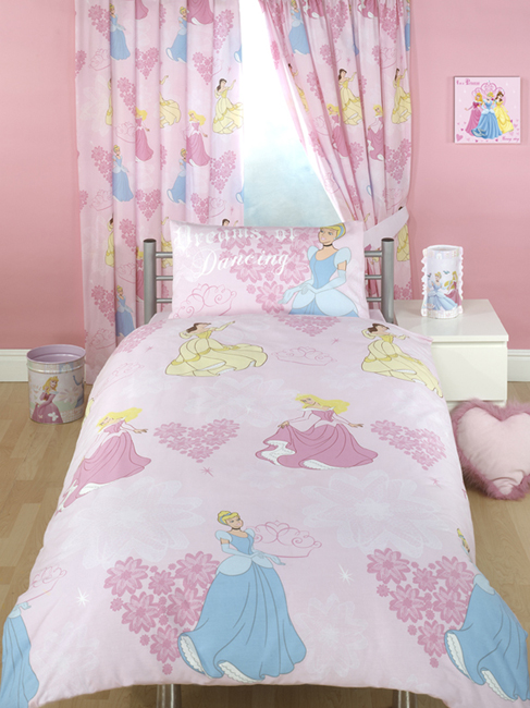 Disney Princess Hearts and Crowns 54 Drop Curtains - Great Low Price