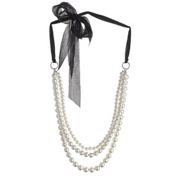 Pearl ribbon necklace