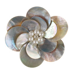 Dorothy Perkins Shell and pearl flower brooch