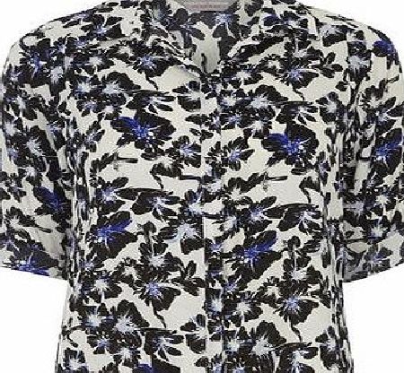 Dorothy Perkins Womens Petite blue floral shirt- Blue DP79282682