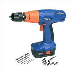 18v Cordless Hammer Drill with 2 Batteries