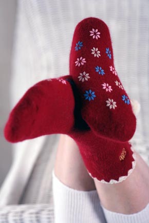 Elle Ladies 1 Pair Elle Angora Slipper Sock With Pom Pom Detail, Gift Bow And Tag Misty Rose