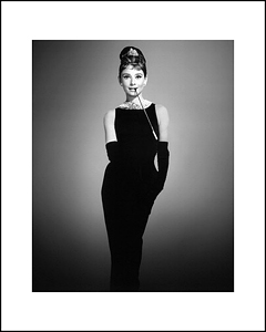 FamousRetail Audrey Hepburn unsigned 10x8 photo