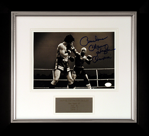 FamousRetail Marvelous Marvin Hagler signed 8x10and#39;and39; photo and plaque