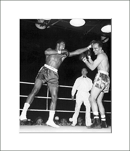 Muhammad Ali Vs Henry Cooper unsigned 8x10and#39;and39; b/w photo