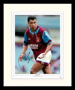 FamousRetail Paul McGrath signed 8x12and#39;and39; photo