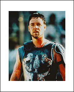 FamousRetail Russell Crowe and#39;Gladiatorand39; unsigned 8x10 photo