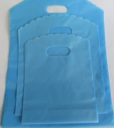 fat-catz-copy-catz Pack of 100 plain bright colours: blue, pink or yellow fashion plastic shop, market, carrier gift loot party bags, 3 sizes: 13cmx12cm, 17cmx15cm or 21cmx18cm (Plain Hot Pink Medium)