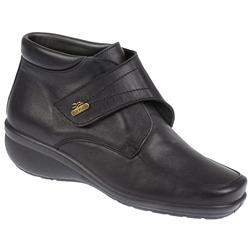 Fly Flot Female Abby Leather Upper Leather Lining Boots in Black