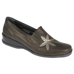Fly Flot Female Phillipa Leather Upper Leather/Other Lining Casual in Metallic Drk Brown, Navy, Pearl, Wine