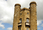 Flying Cotswold Castles for Two (60 Minute Flight)