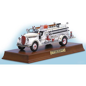 Ford fire engine 1:24