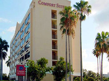 Comfort Suites Airport and Cruise Port