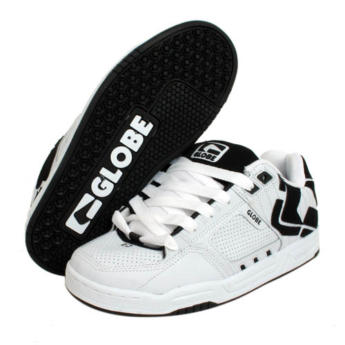 GLOBE Mens GLOBE Omega Skate Shoe White/black Pinstrip