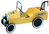 Great Gizmos Classic Pedal Car With Working Tow Hook