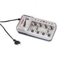 Unicharge 5 Universal Battery Charger 074037